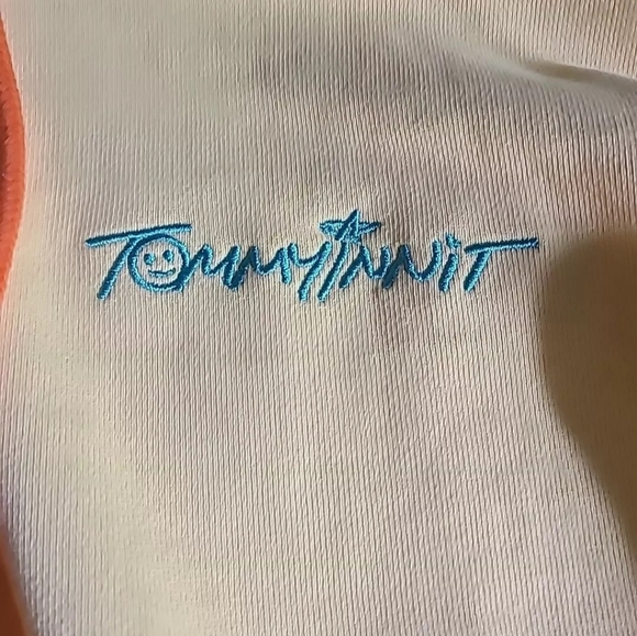 Tommyinnit L sweater (worn with a little staining) - Picture 6 of 6